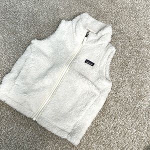 Patagonia Girls fuzzy fleece vest